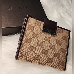 GUCCI GG Canvas Compact Wallet